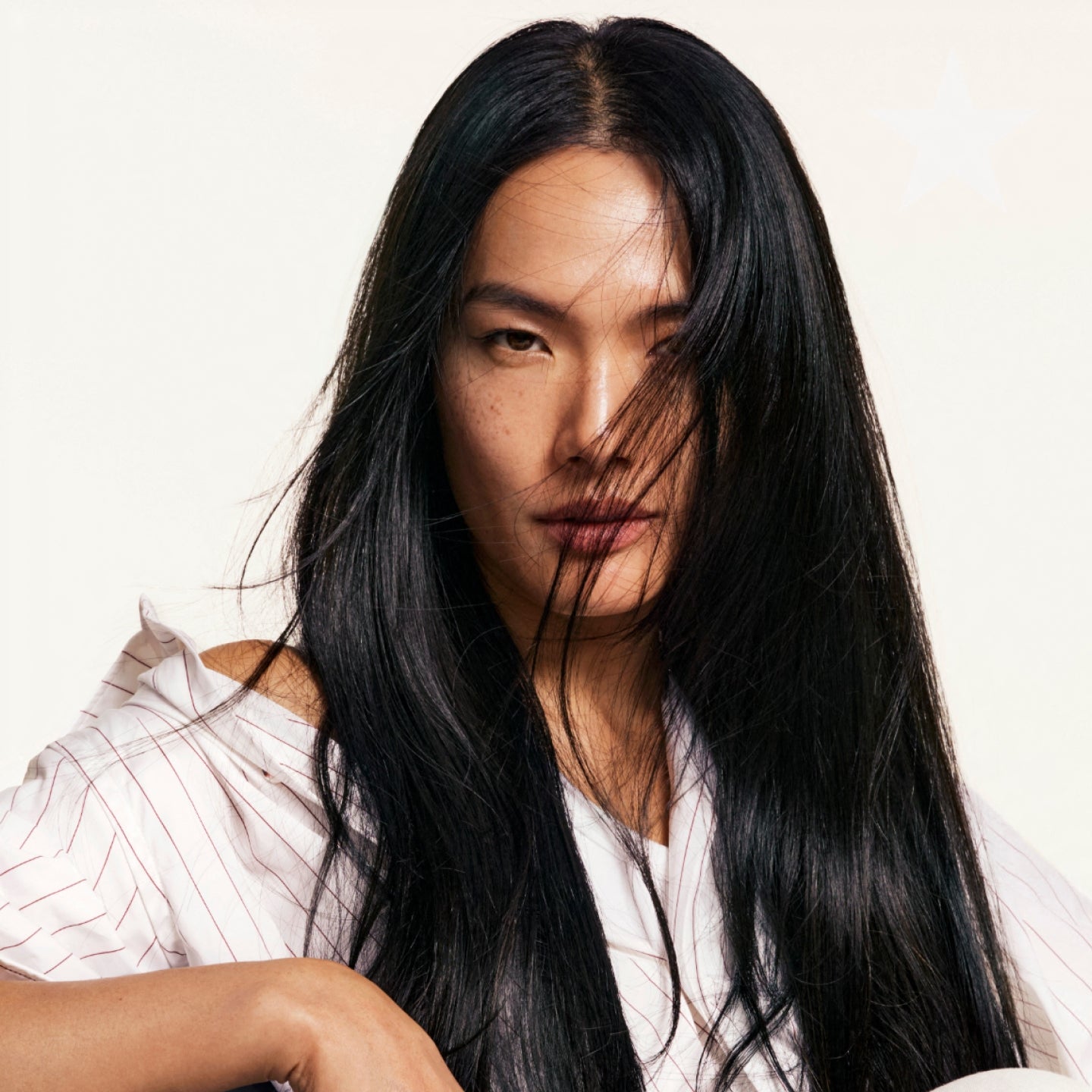 RENFORCE, HYDRATE ET RÉPARE TOUT TYPE DE CHEVEUX